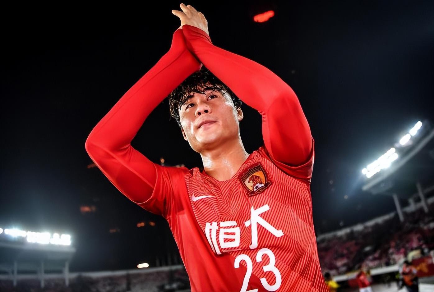 武汉三镇冬训出现功勋外援身影，上赛季表现不俗，值得莫拉重用