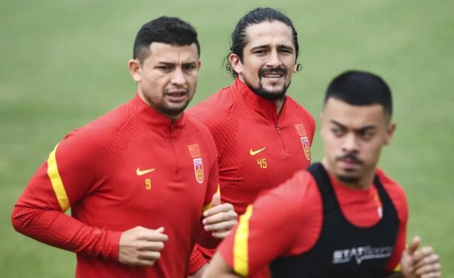 半岛体育-解析​国足名单：硬度成重要考核 归化历史或将终结